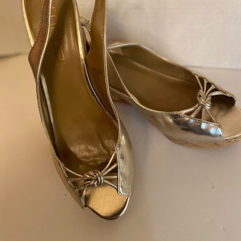 MODA SPANA Platform Wedge Shoes Gold Espadrille Open Toe, size 10